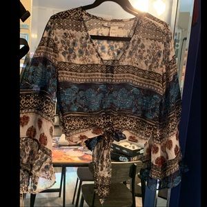 Bell sleeve boho crop top